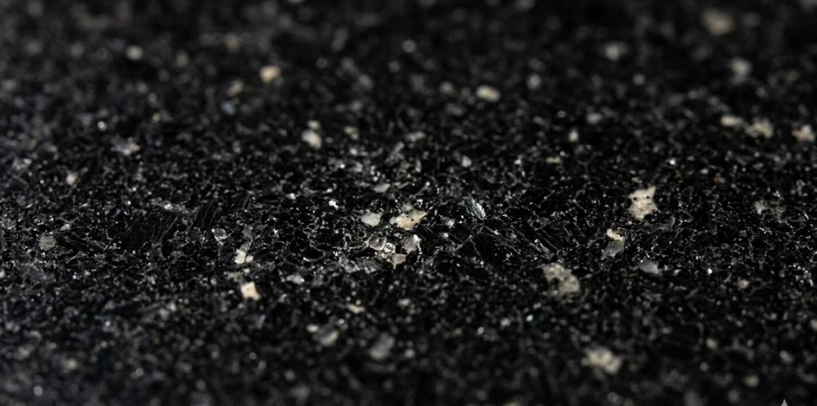 tekstura-karelskogo-granita-gabbro